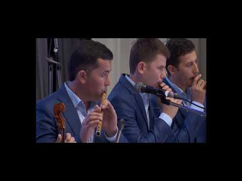 Огабек Собиров на концерте посвященном 100-летию Комилжона Отаниёзова